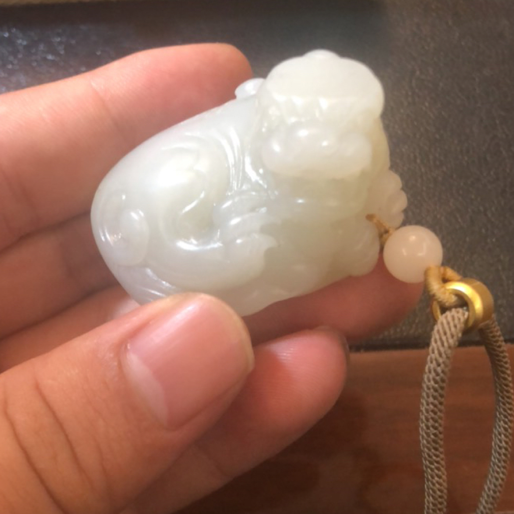独籽苏工白玉貔貅守护挂件