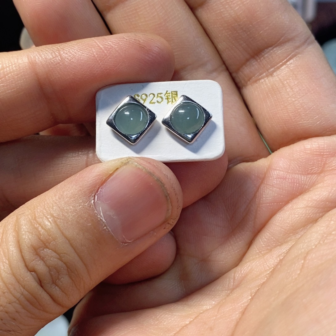 翡翠耳饰银S925镶嵌缅甸翡翠A货耳钉