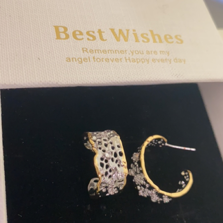 铜合金耳饰 镂空C形耳钉 百搭通勤饰品新中式耳钉349