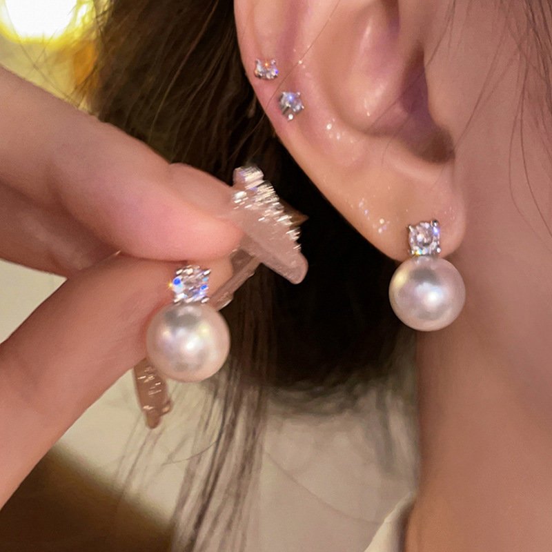 925银玻璃耳饰 925银玻璃耳饰925银针经典闪钻耳钉2024新款轻奢