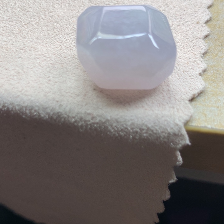 翡翠颈饰未镶嵌吊坠