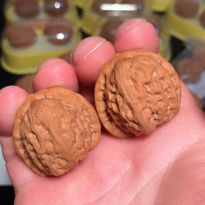 文玩核桃吊坠35百岁子