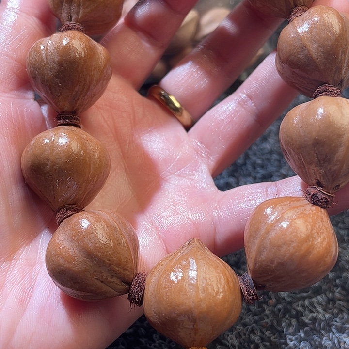 凌***.橄榄核吊坠2.4✖️2.5