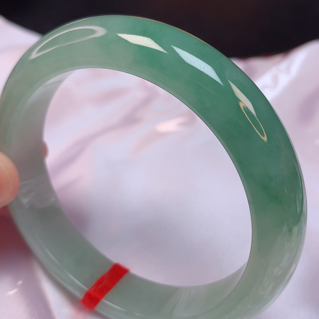 翡翠手镯未镶嵌57+ 翡翠手镯