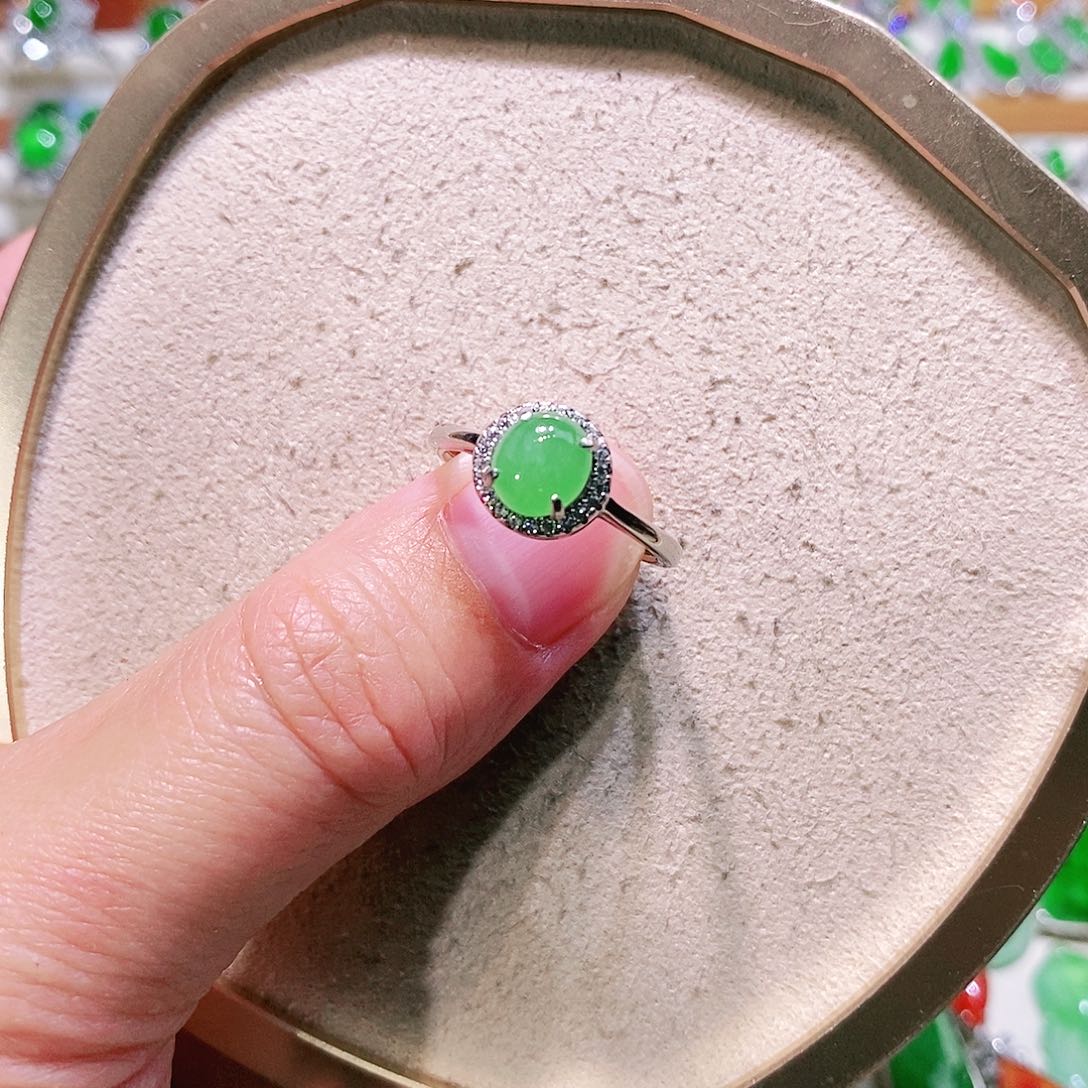 【闪购商品】翡翠挂件未镶嵌裸石