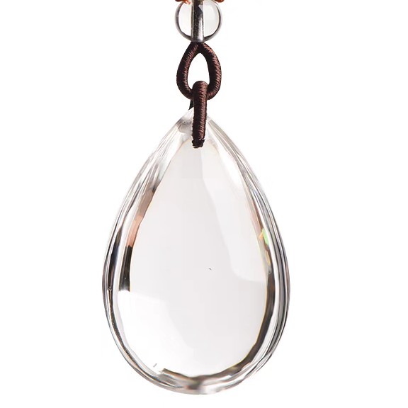 天然白水晶水滴吊坠，晶体全净，配精美佩绳，男女同款水晶挂件
