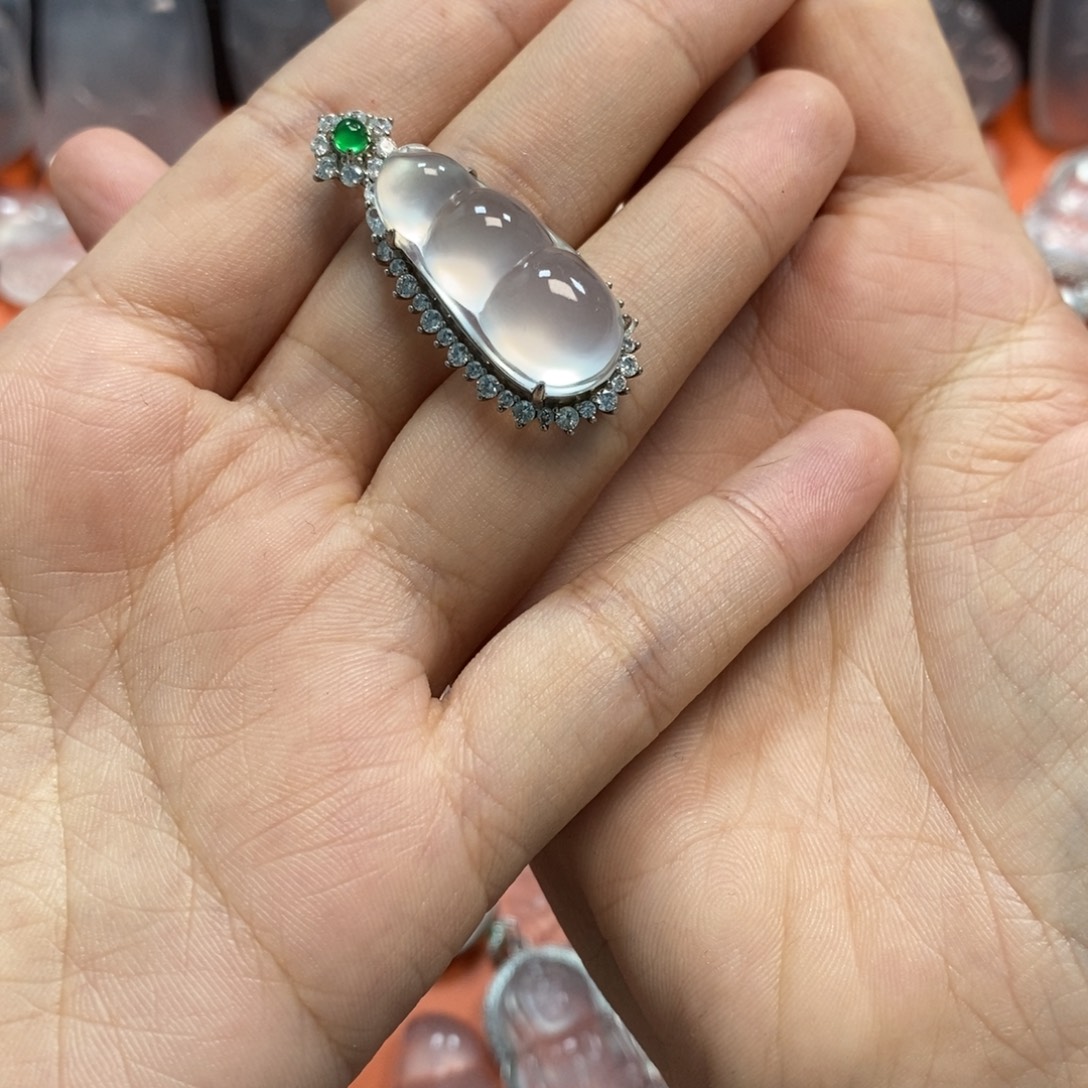 B***e石英质玉银S925镶嵌颈饰