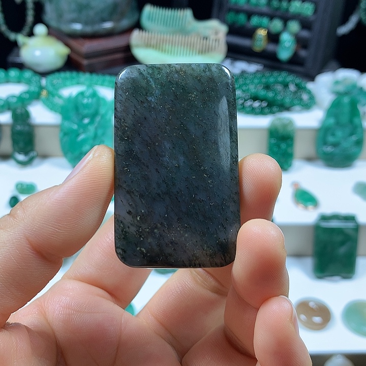 未镶嵌独山玉颈饰