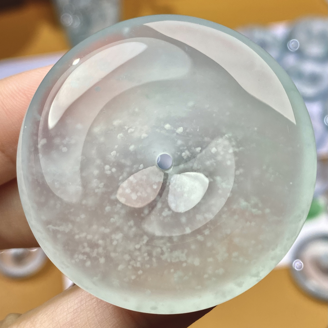 天然缅甸a货翡翠平安扣高冰雪花棉晴底大尺寸扣子 尺寸：42.7-8.2