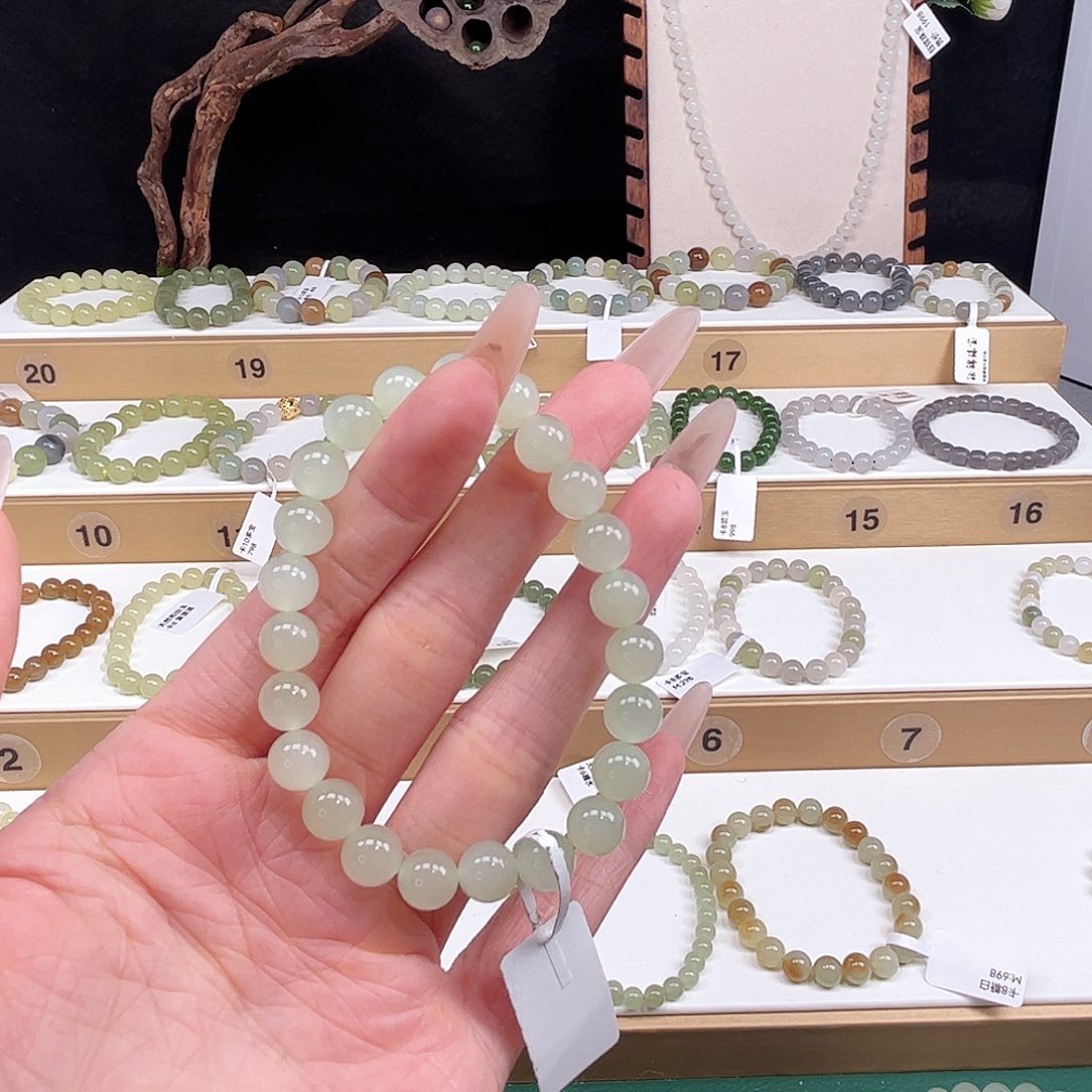 嘟***嘟和田玉未镶嵌手链