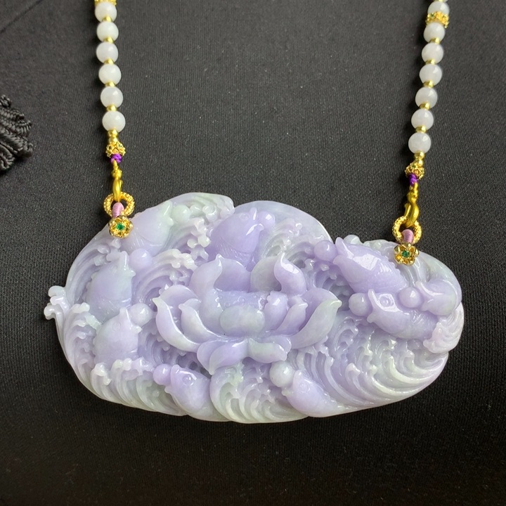 翡翠颈饰未镶嵌翡翠