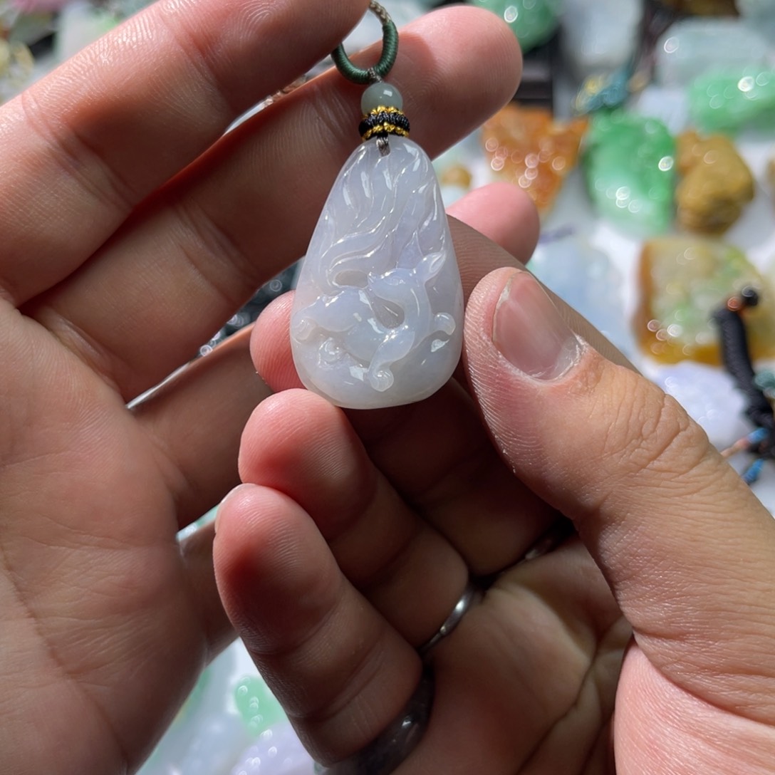 翡翠颈饰未镶嵌天然