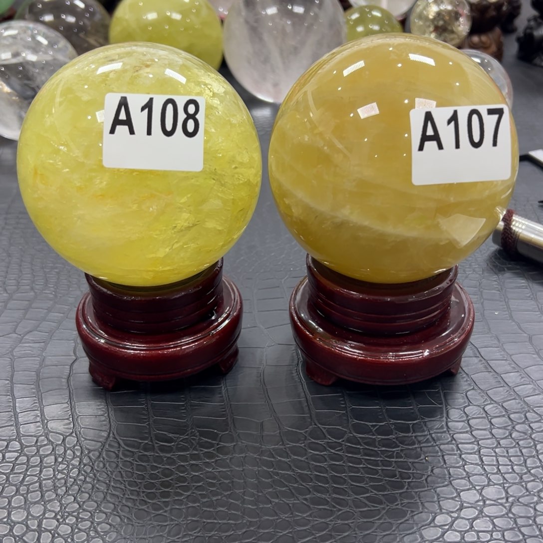 k***顿石材天然黄水晶球11.3。11.5