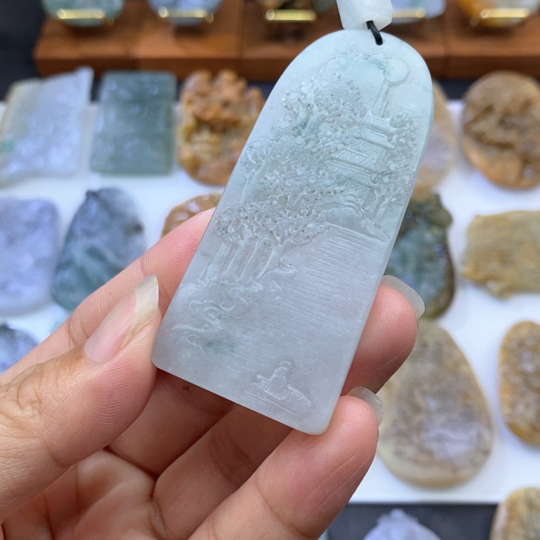 定制翡翠未镶嵌山水