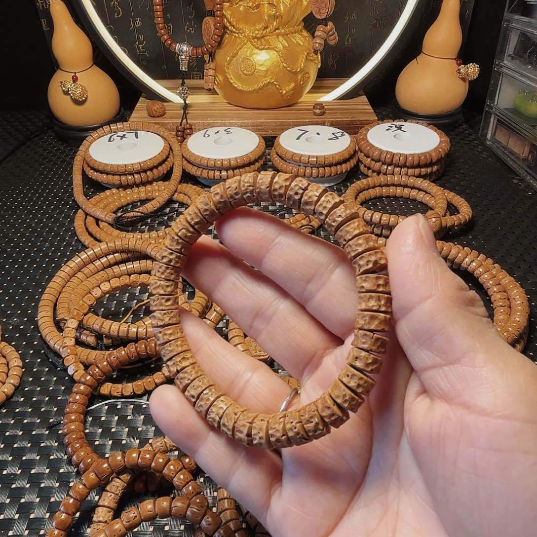 【闪购商品】桃核吊坠霸**25/9嘎手串