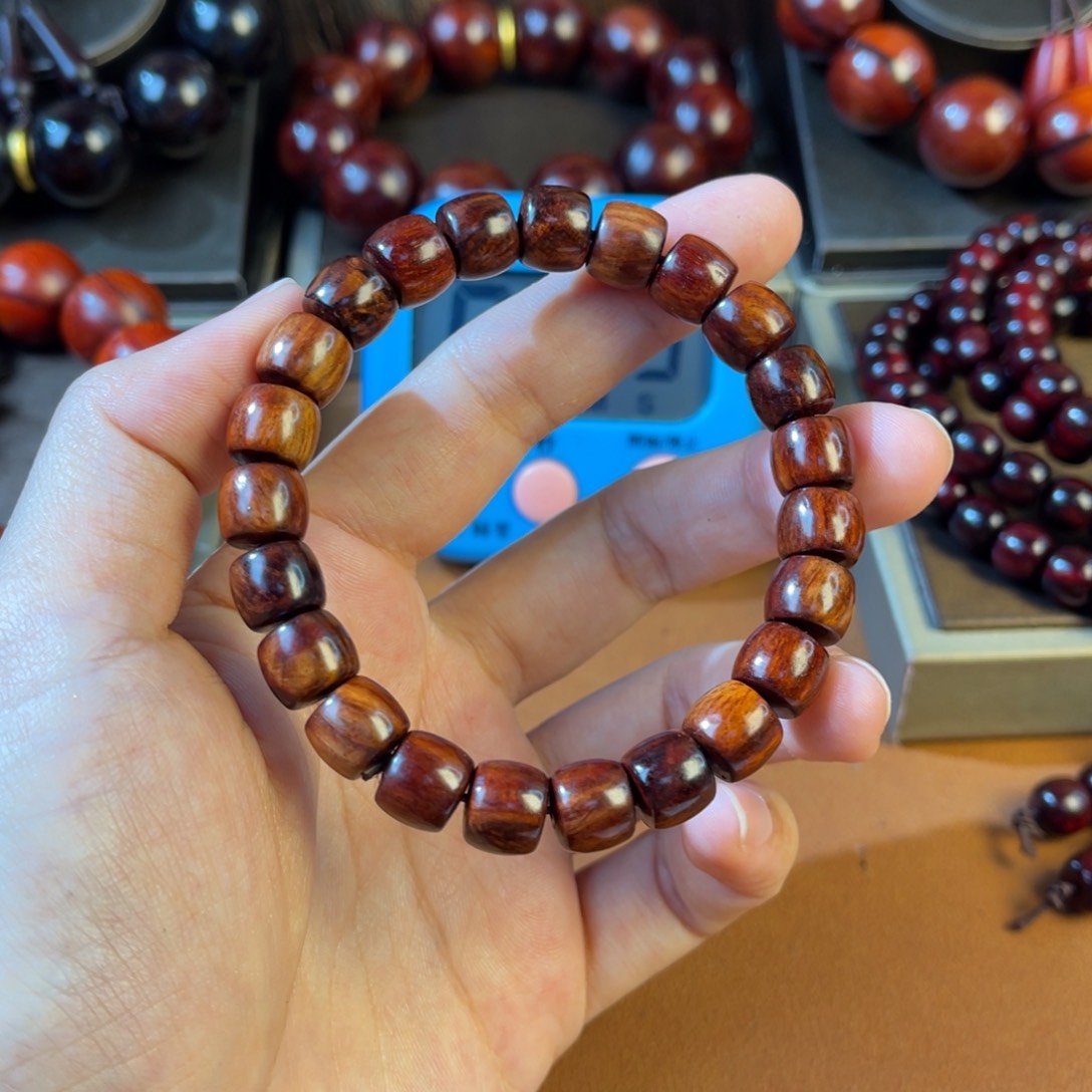 檀香紫檀（小叶紫檀）€***£