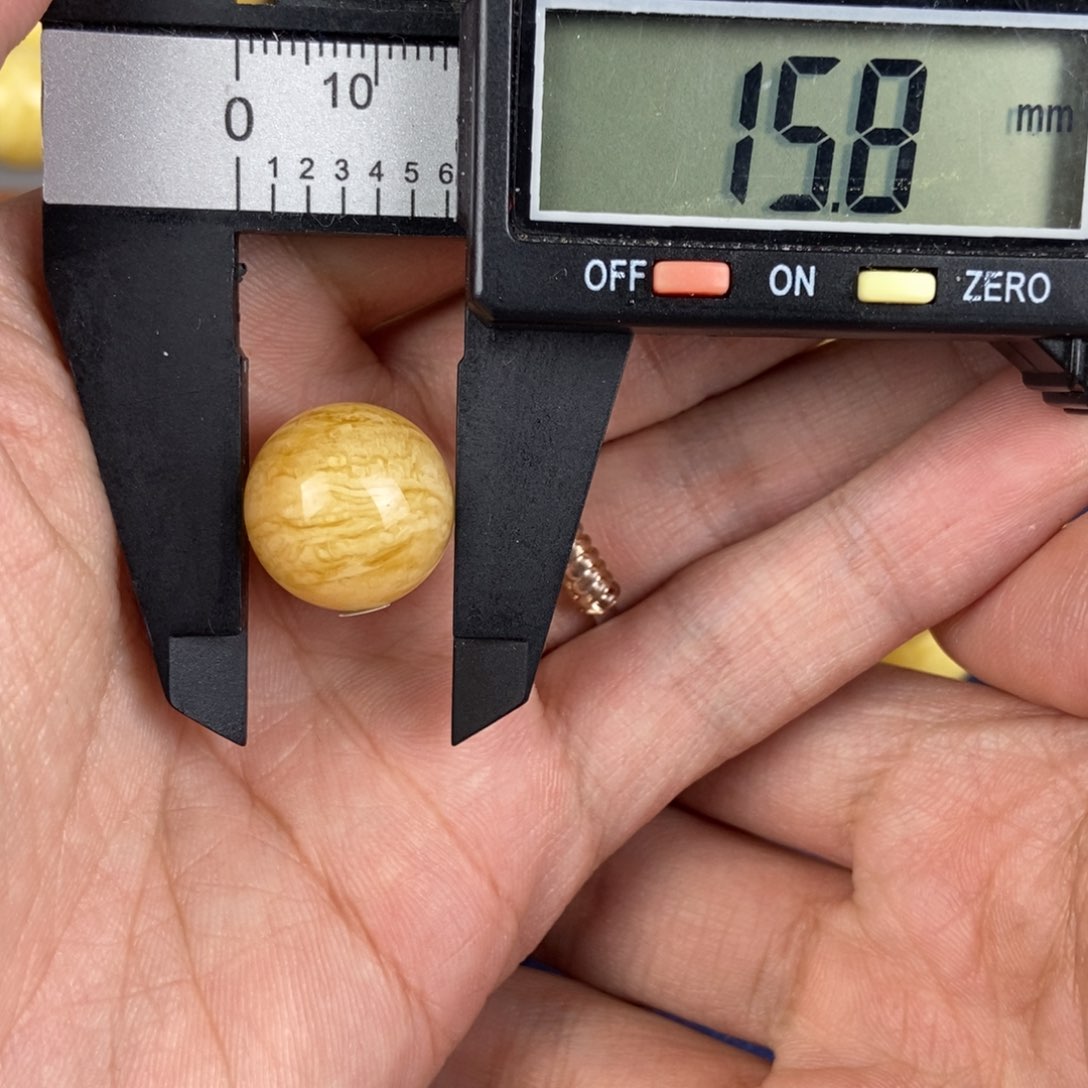 蜜蜡裸石未镶嵌蜜蜡