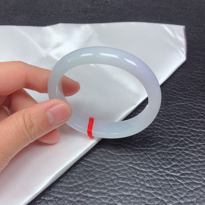 翡翠手镯（贵妃镯）未镶嵌