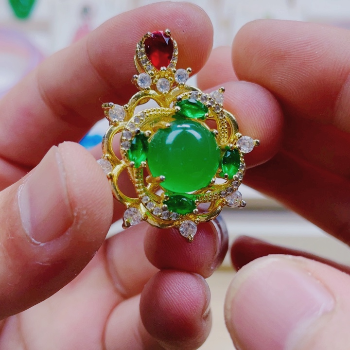 玛瑙/玉髓颈饰合金绿色时来运转吊坠