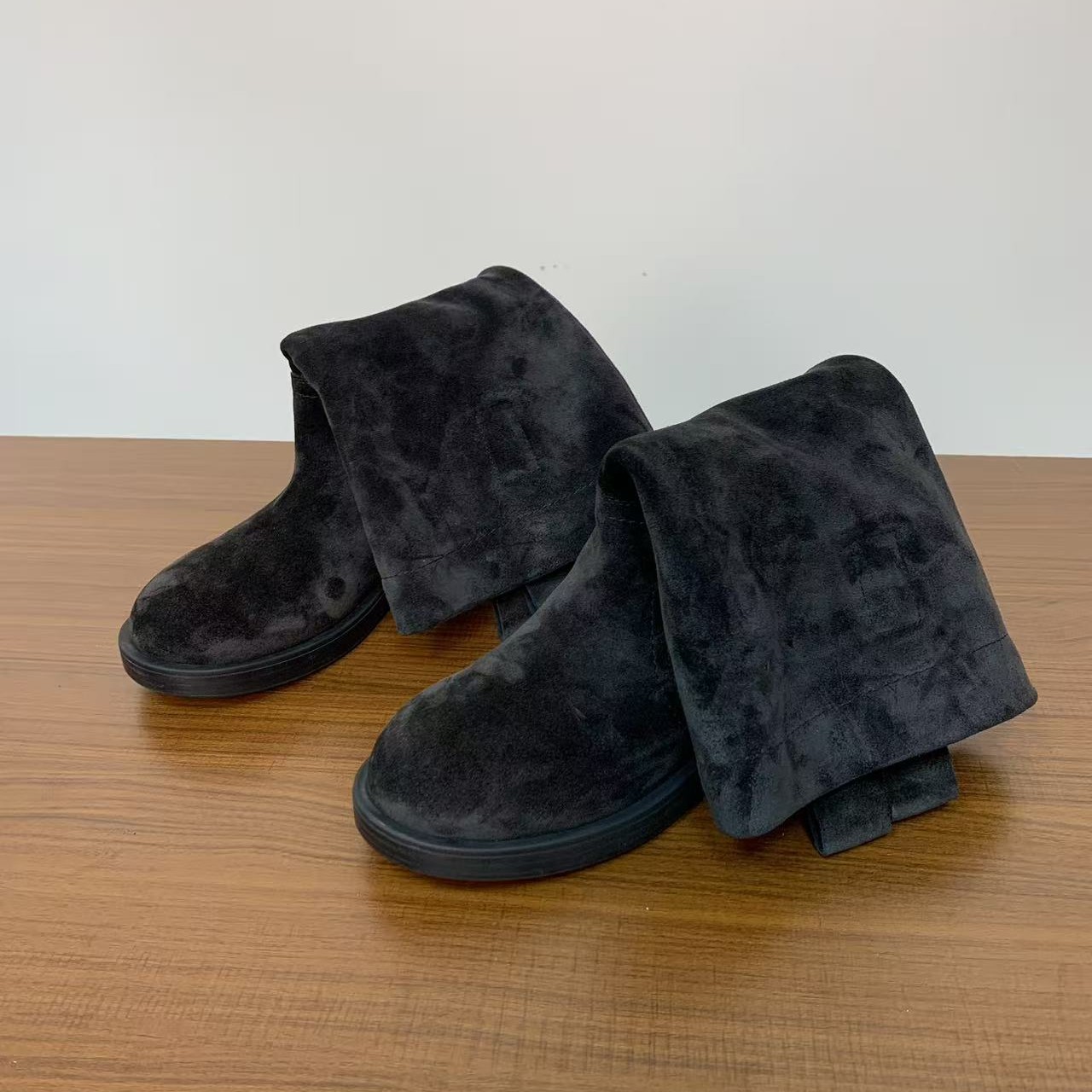 欧货真皮长靴女2025秋冬新款粗跟马丁靴一脚蹬休闲烟筒靴