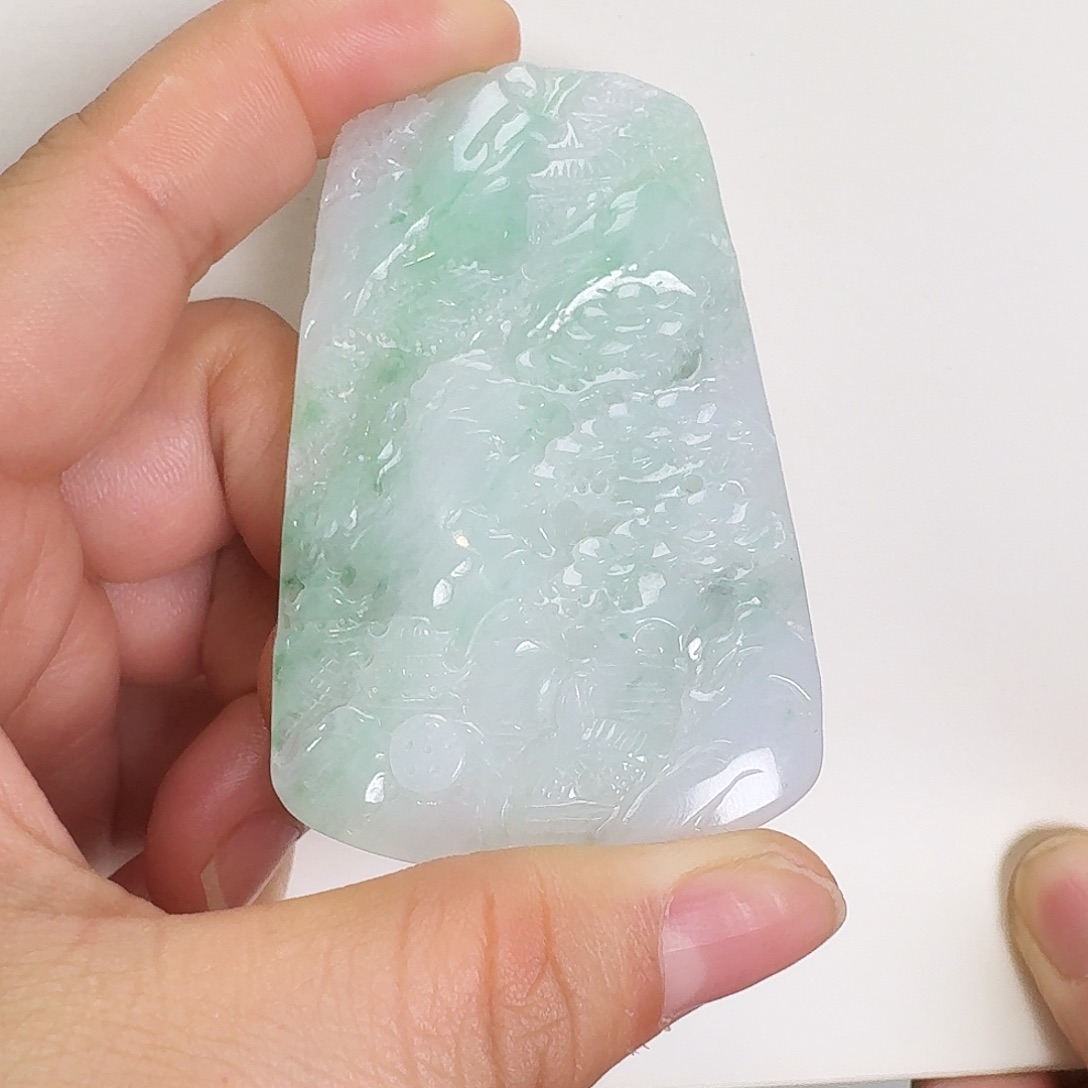 翡翠颈饰未镶嵌山水牌