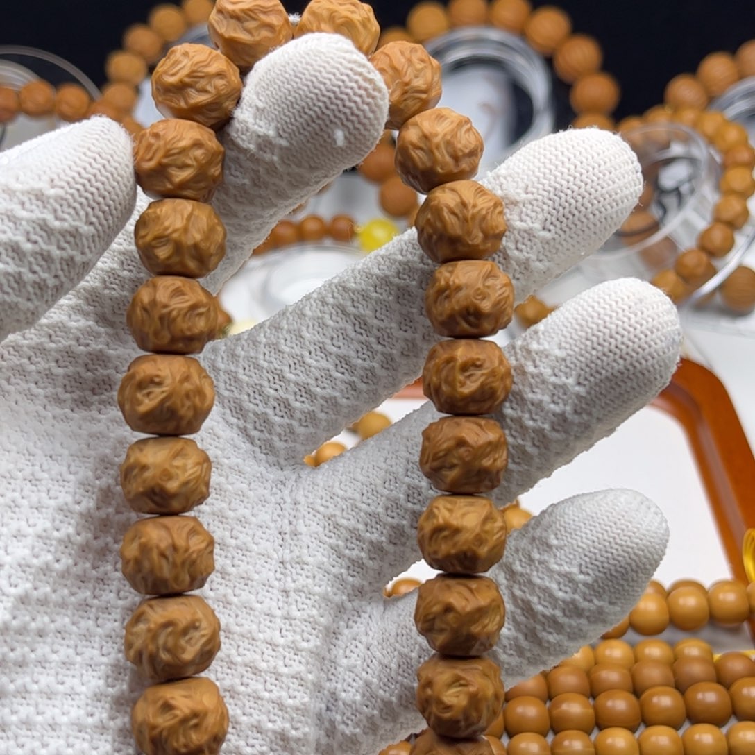 猴头核桃吊坠龙蛇手持