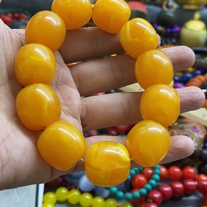 2335588988899878988888