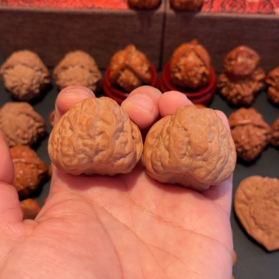 文玩核桃吊坠蛤蟆头