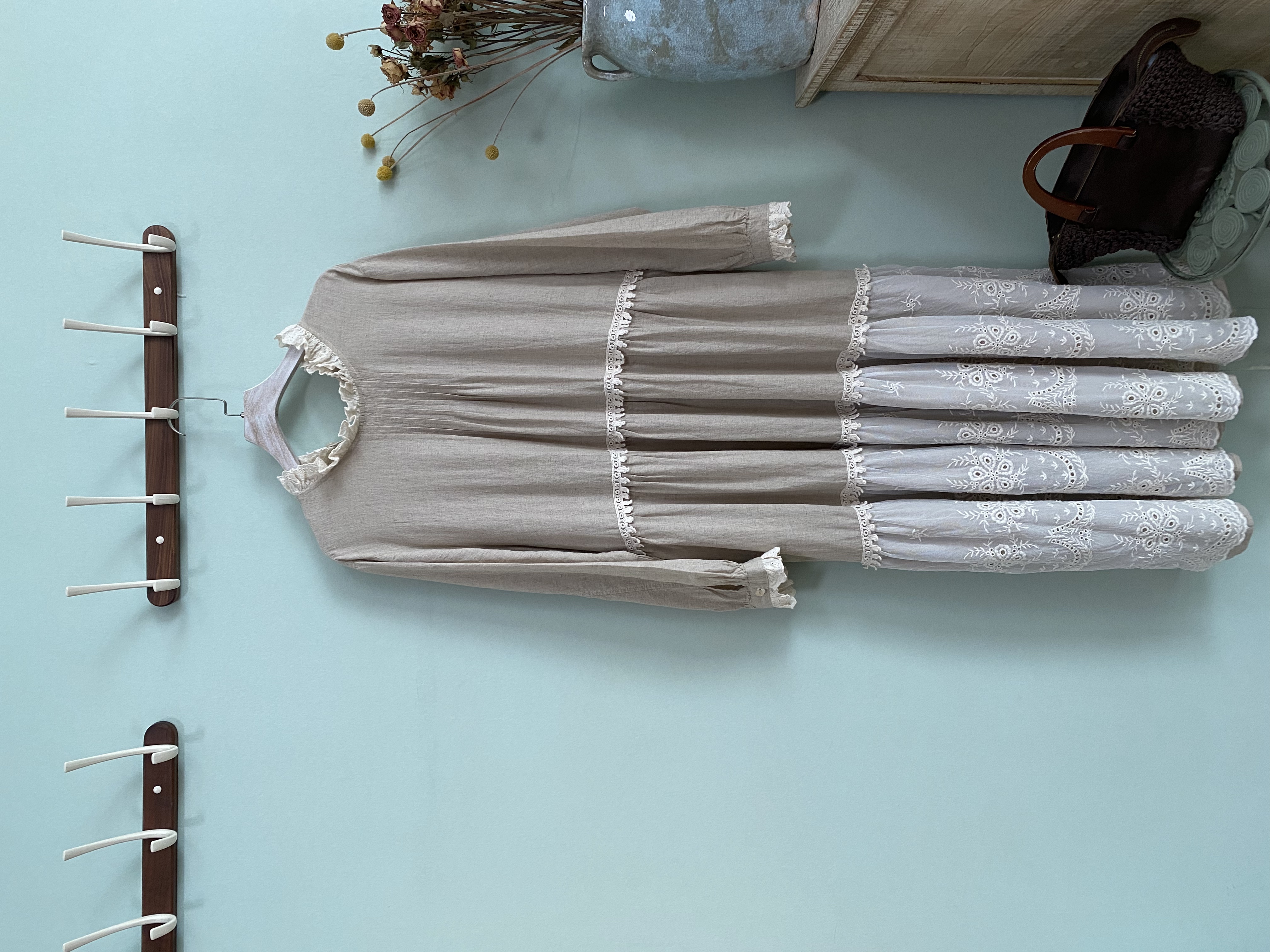 花意潮-98758亚麻长裙气质长袖白色时尚休闲宽松简约百搭设计师