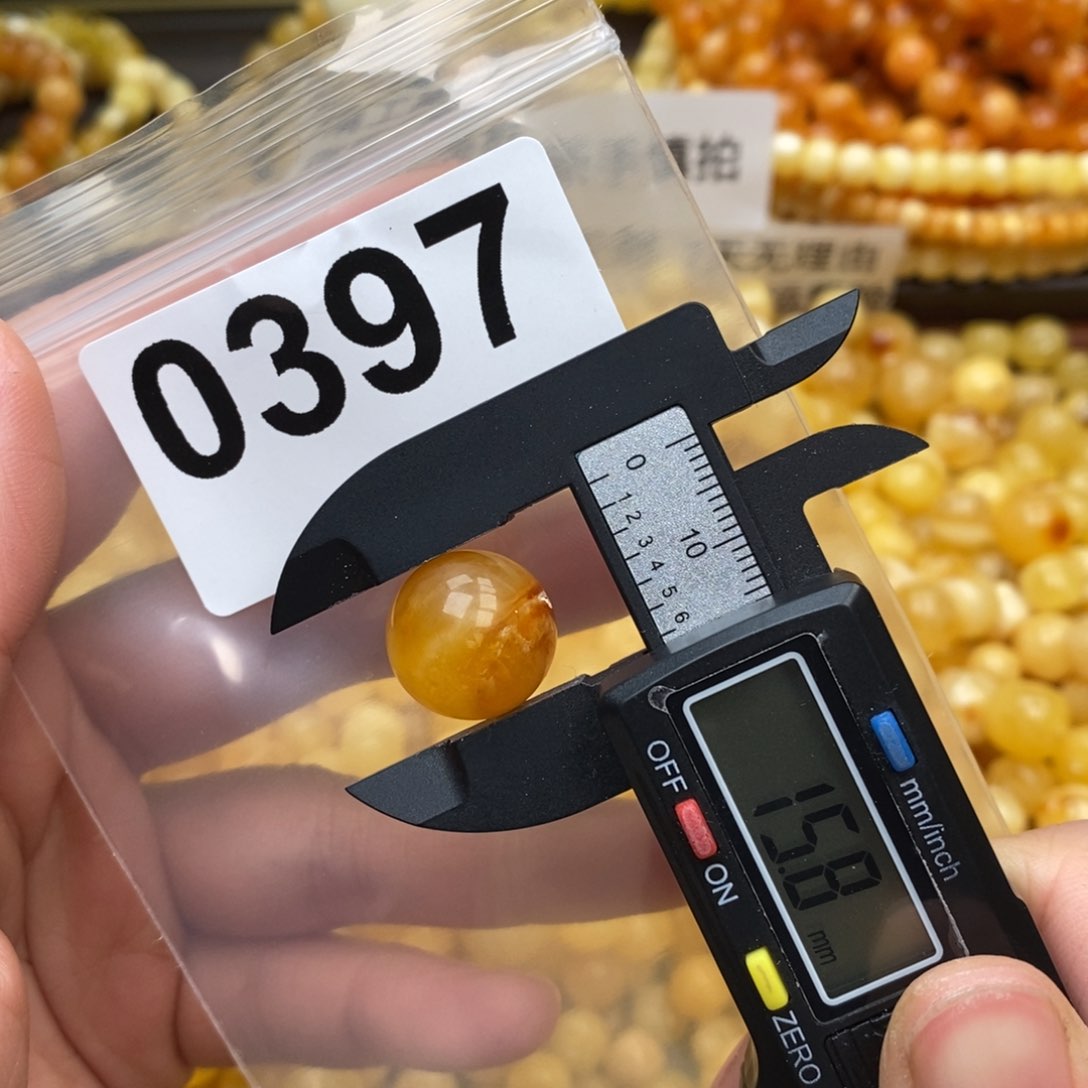 蜜蜡珠宝奇石未镶嵌