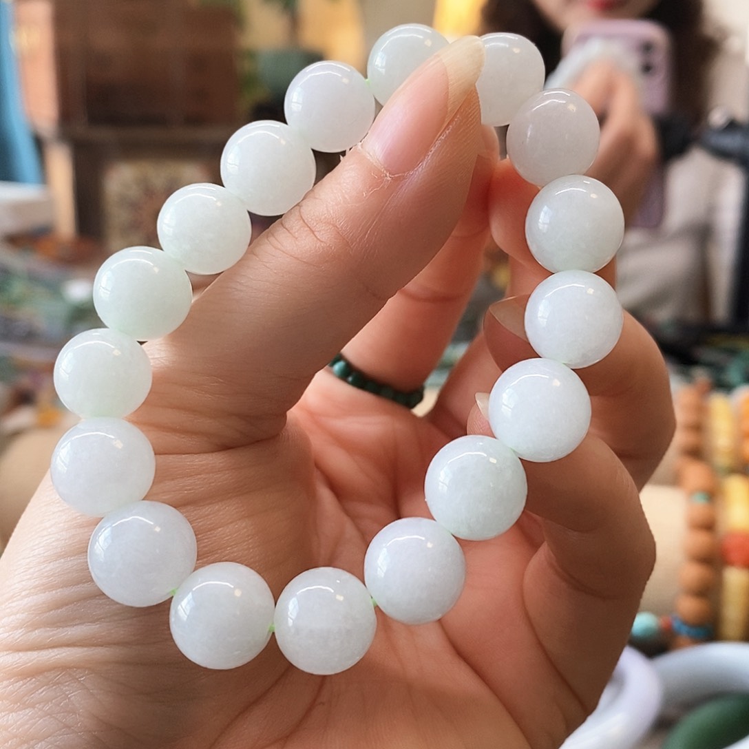 翡翠颈饰未镶嵌翡翠手串