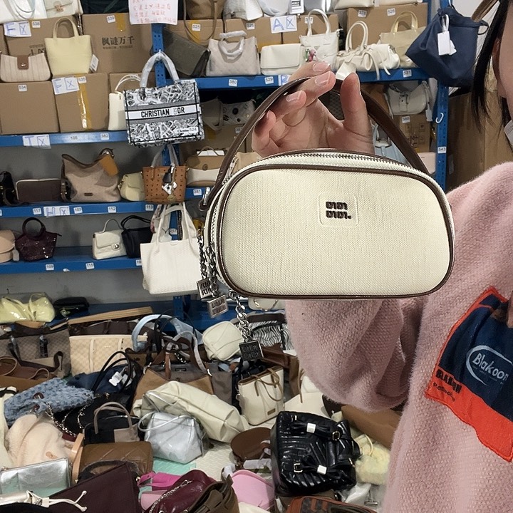 水牛皮（革）204健健康康平平安安