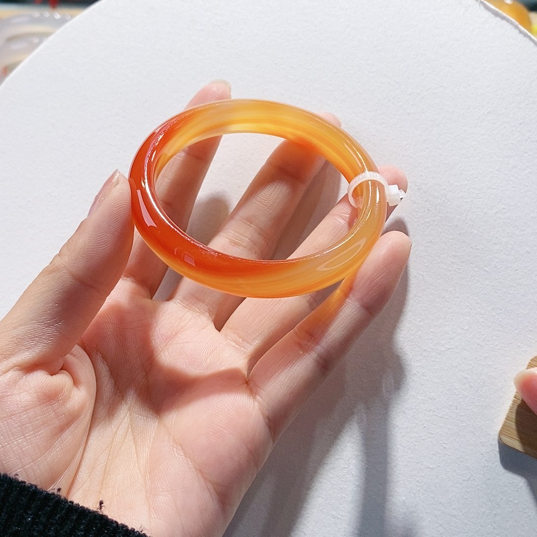 玛瑙/玉髓手镯未镶嵌54.5