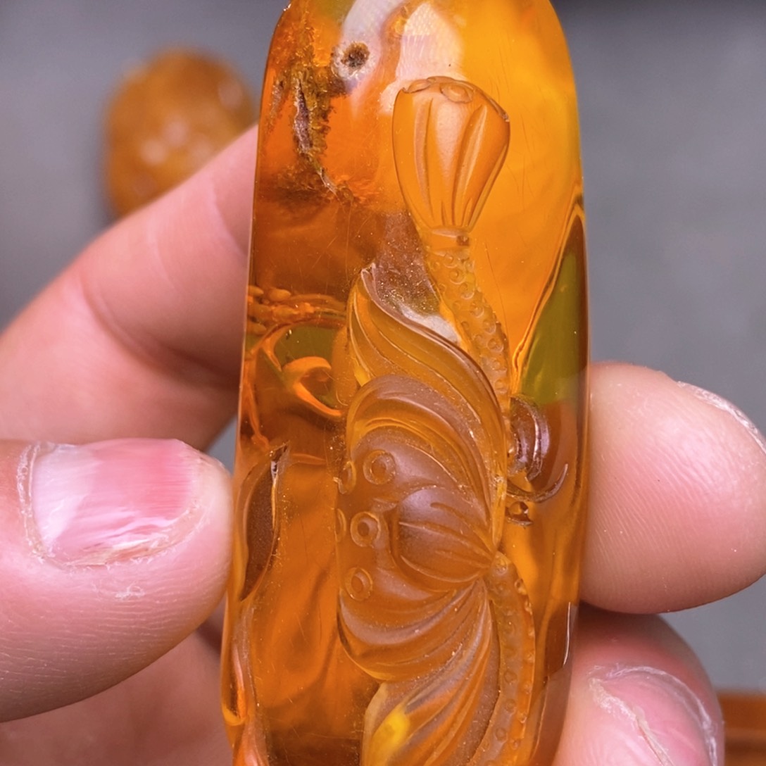 蜜蜡珠宝奇石未镶嵌