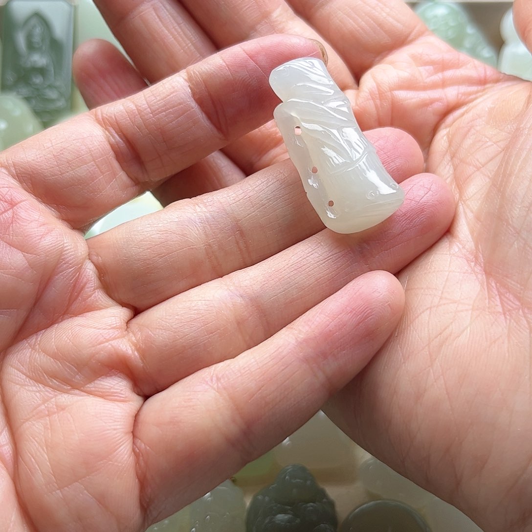 和田玉挂件未镶嵌