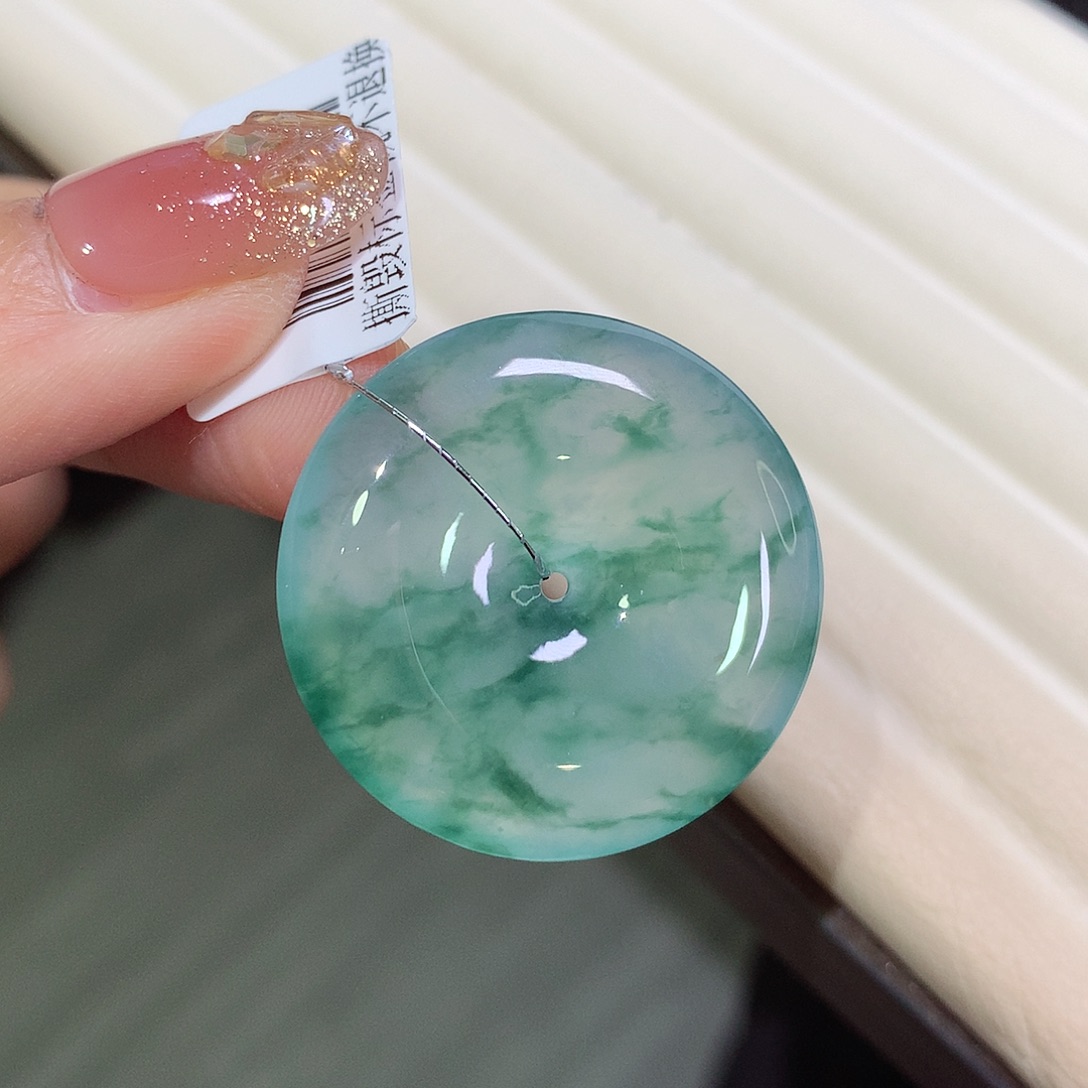 翡翠未镶嵌颈饰29.9-5.4