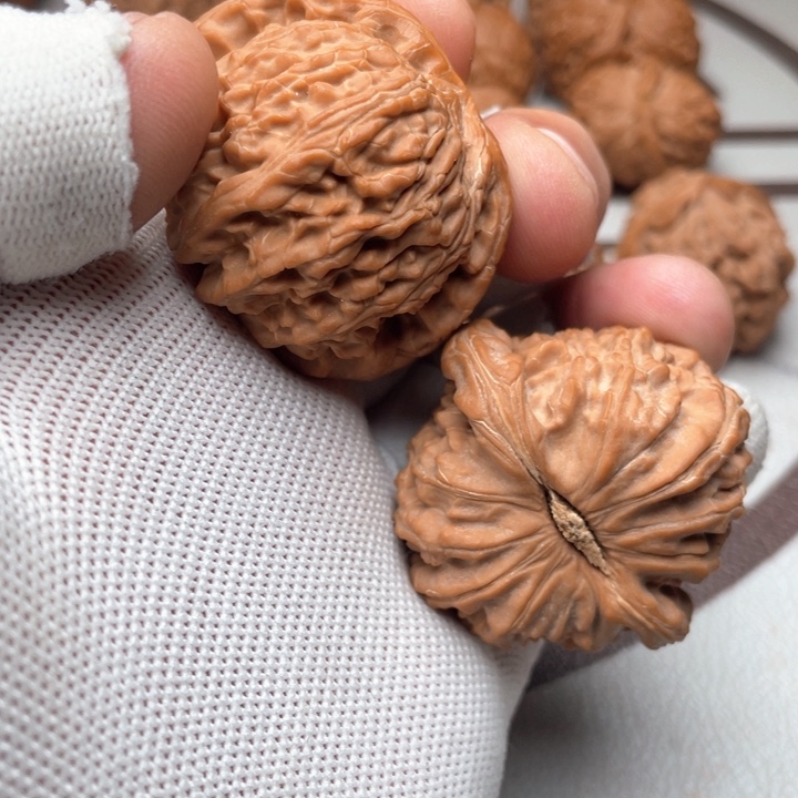 核桃手串/手链Z*g白狮子闷45