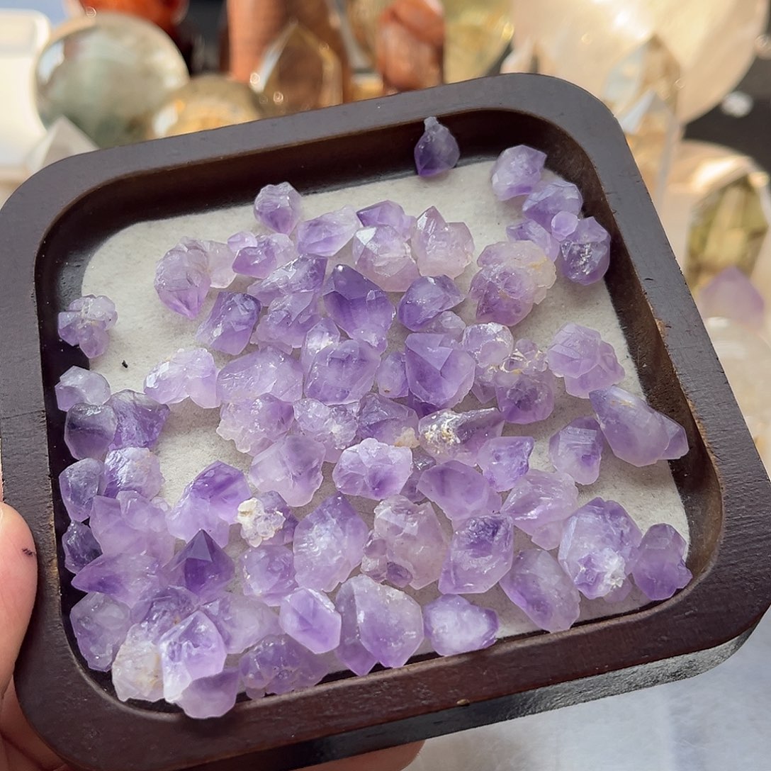 珠宝半成品未镶嵌水晶81紫晶牙牙