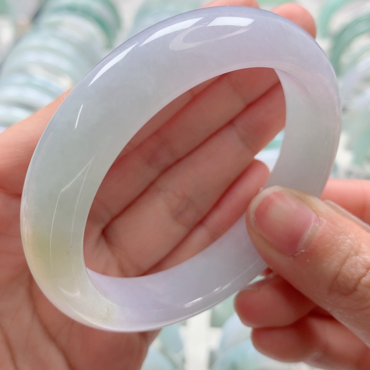 翡翠手镯未镶嵌54.3冰春彩底洒金轮胎细腻起胶