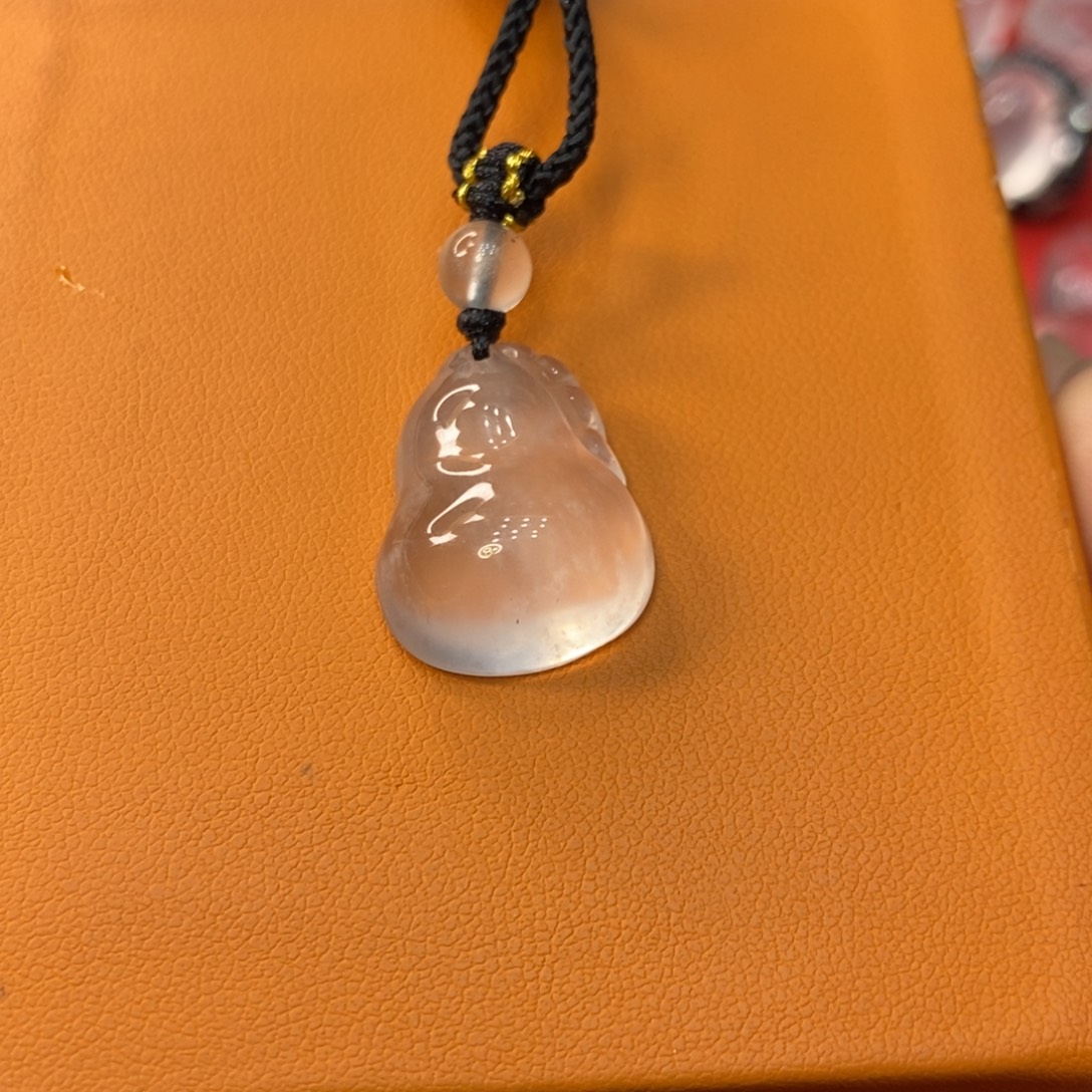 石英质玉未镶嵌吊坠