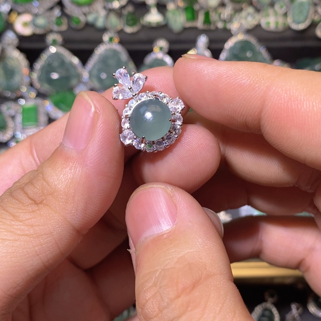 翡翠未镶嵌颈饰天然