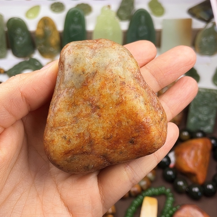 岫岩河磨玉（透闪石质玉）颈饰未镶嵌