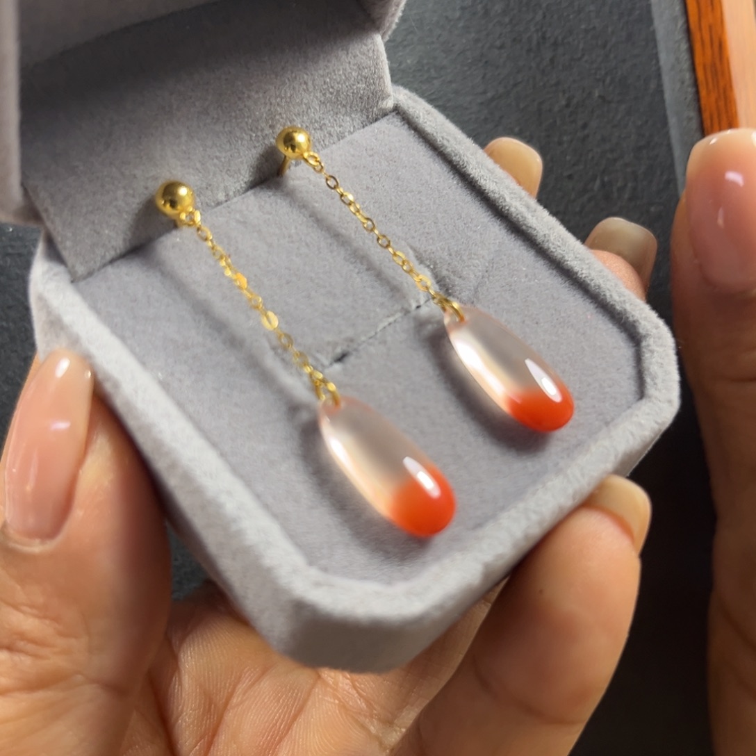 南红玛瑙耳坠18K金镶嵌