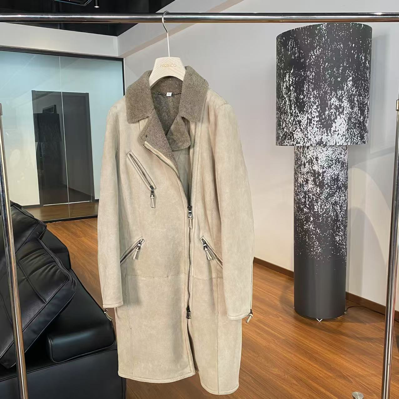 人造皮草 MNFK 2025款皮草大衣 PC0034