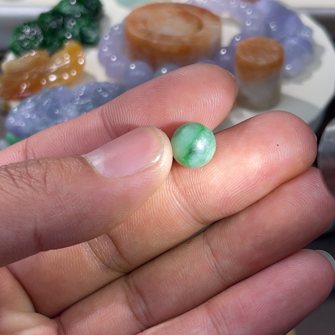 翡翠散珠卡6➕黄加绿珠子一颗