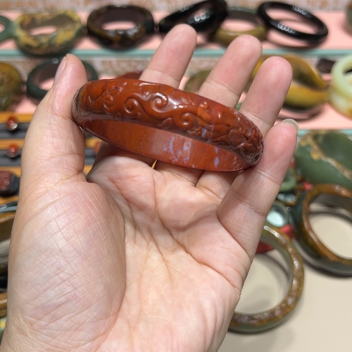 南红玛瑙未镶嵌手镯