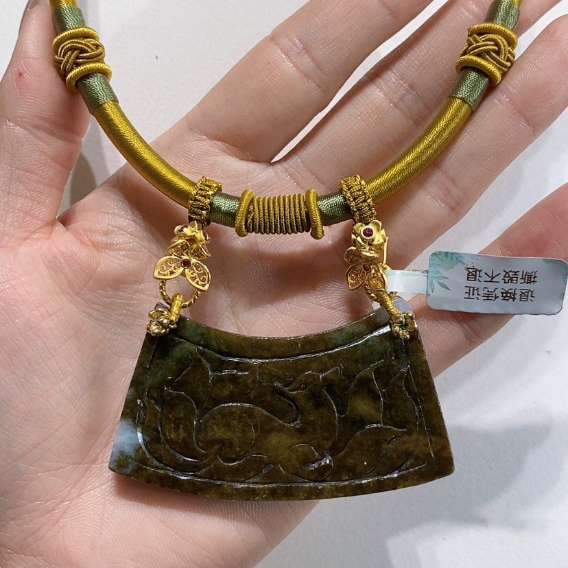 【闪购商品】颈饰未镶嵌翡翠
