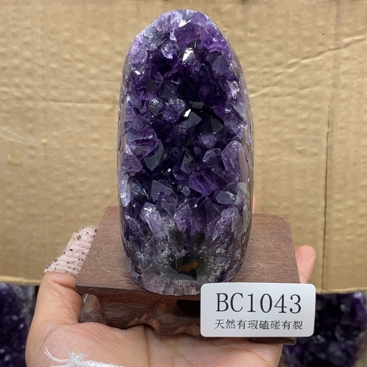 未镶嵌水晶大型摆件（非配饰）