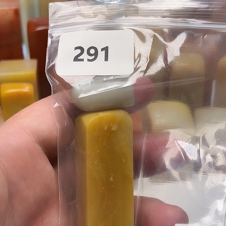 琴***呆老挝石老挝石北黄