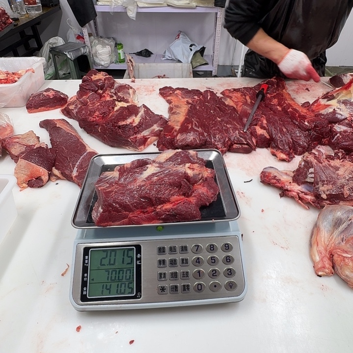 ****叔12个月中国大陆胸口